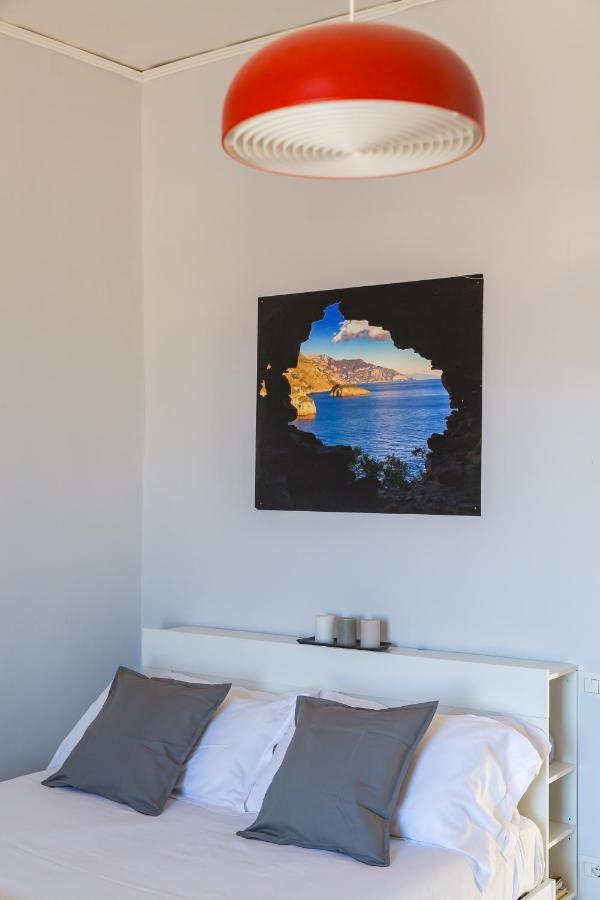 Seaview Apartment In Posillipo By Wonderful Italy Пескьера-дель-Гарда Экстерьер фото