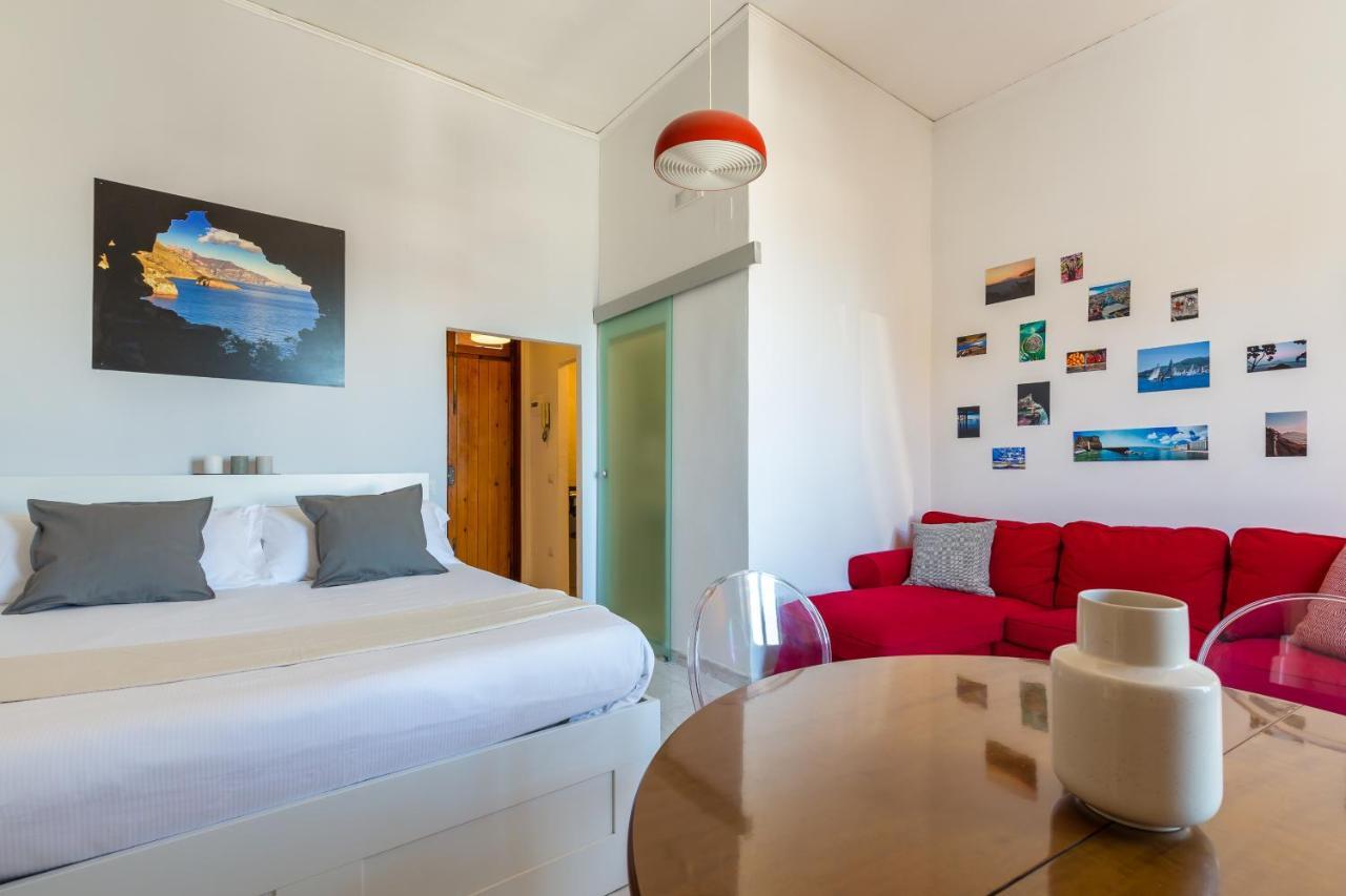 Seaview Apartment In Posillipo By Wonderful Italy Пескьера-дель-Гарда Экстерьер фото